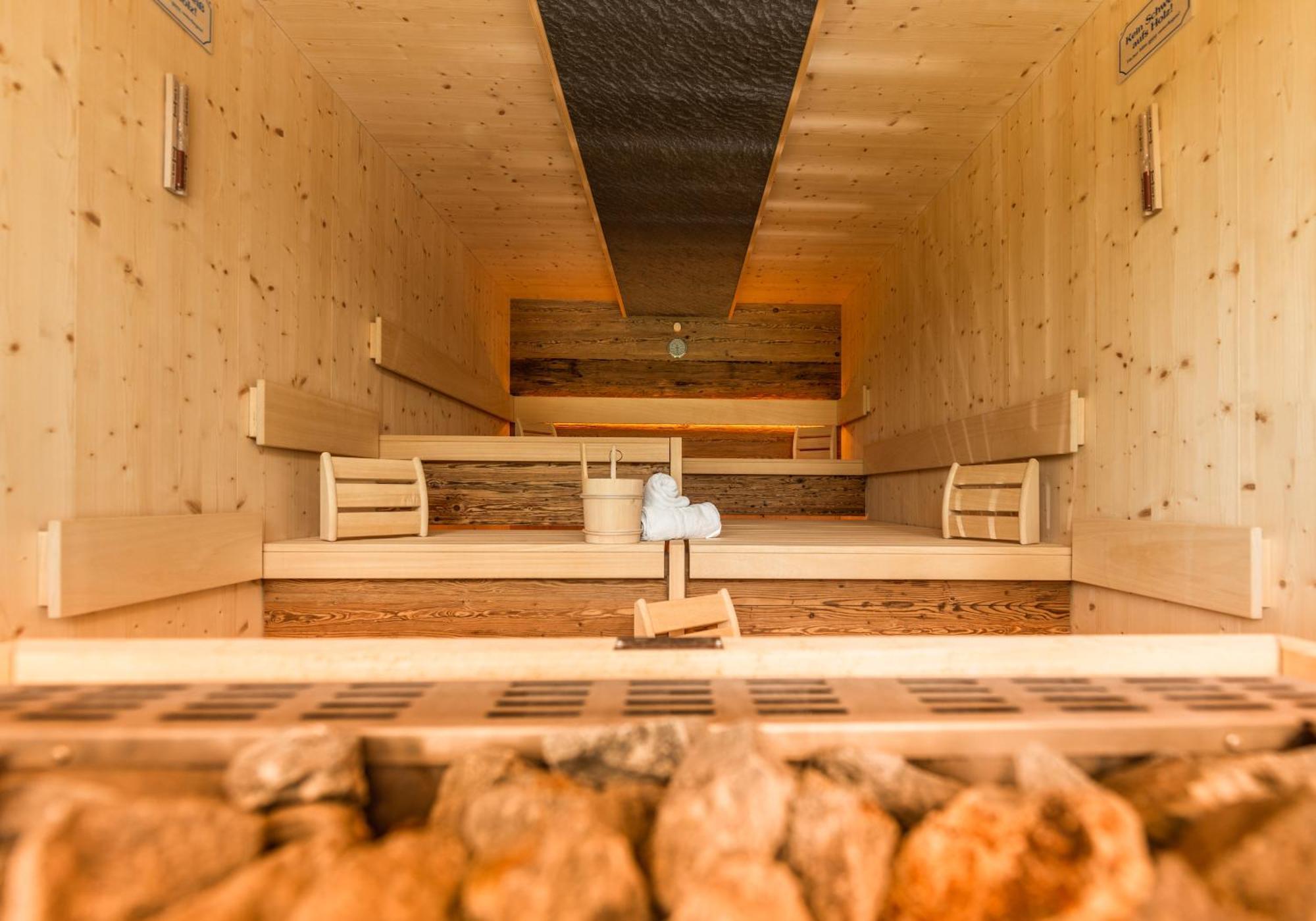 Hotel Roesslhof Ramsau am Dachstein Exterior photo