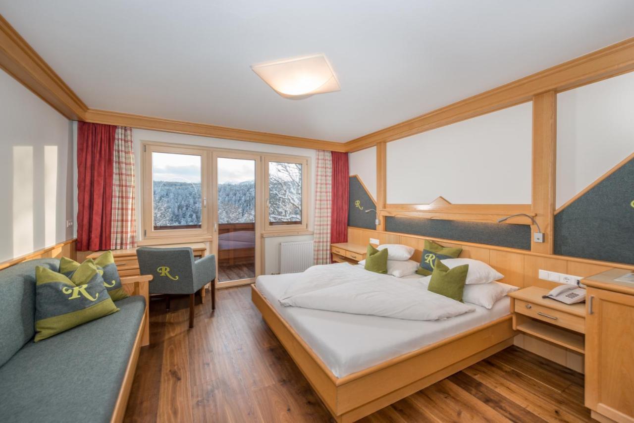 Hotel Roesslhof Ramsau am Dachstein Exterior photo